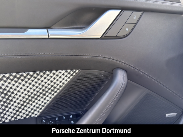 Porsche 992 911 Carrera 4S Cabriolet Hinterachslenkung