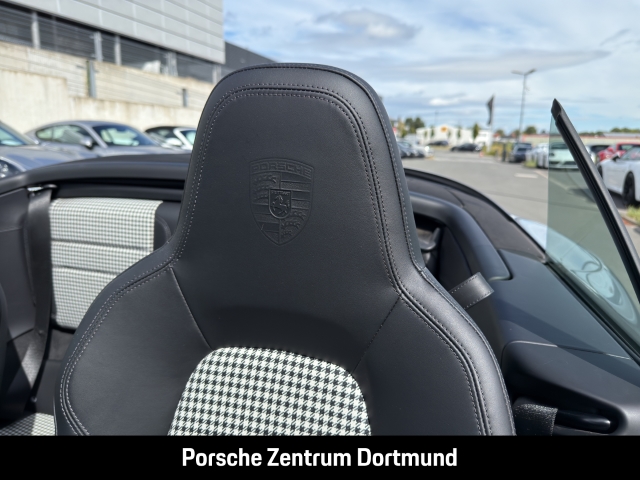 Porsche 992 911 Carrera 4S Cabriolet Hinterachslenkung