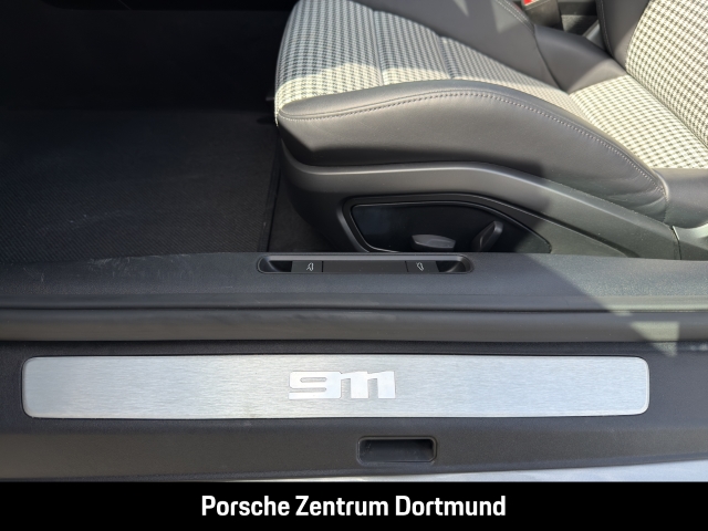 Porsche 992 911 Carrera 4S Cabriolet Hinterachslenkung