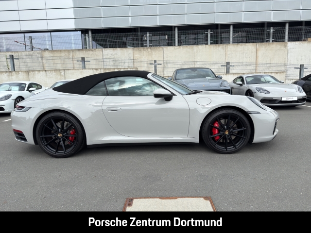 Porsche 992 911 Carrera 4S Cabriolet Sportabgas BOSE LED