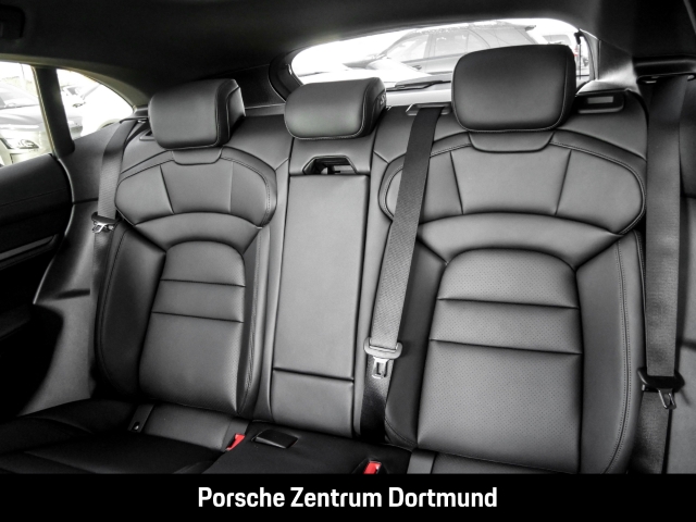 Porsche Taycan Sport Turismo BOSE Panorama LED-Matrix