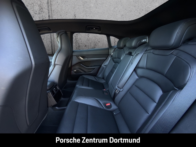 Porsche Taycan Sport Turismo BOSE Panorama LED-Matrix