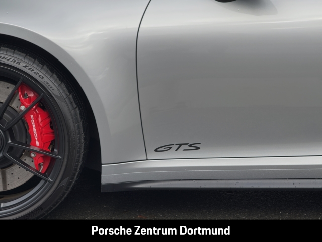 Porsche 992 911 Targa 4 GTS Burmester Nachtsicht LED