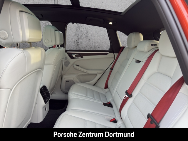 Porsche Macan GTS Abstandstempomat Sportabgas Panorama