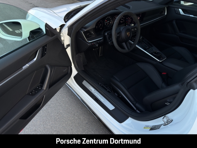 Porsche 992 911 Carrera Sportabgas BOSE Rückfahrkamera