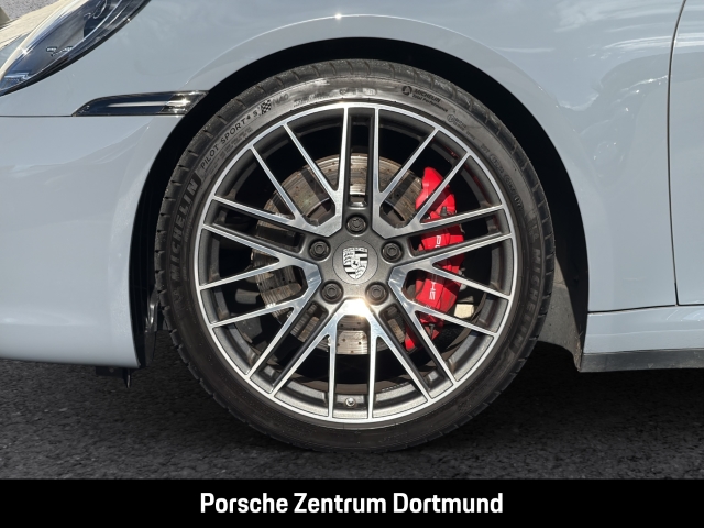 Porsche 992 911 Targa 4S InnoDrive Sportabgasanlage BOSE