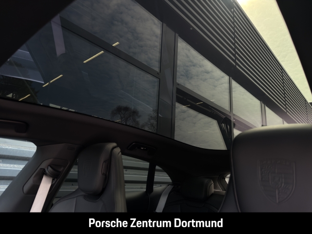 Porsche Taycan Sport Turismo BOSE Panorama LED-Matrix