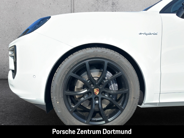 Porsche Cayenne E-Hybrid Coupe HA-Lenkung InnoDrive BOSE