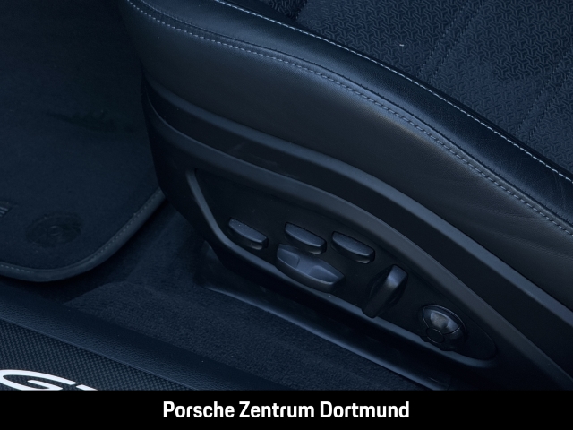 Porsche  Panamera GTS HA-Lenkung InnoDrive Head-Up LED