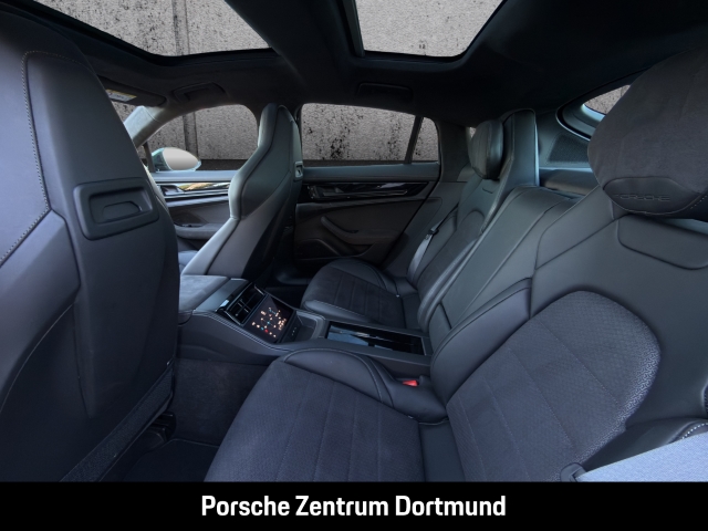 Porsche  Panamera GTS HA-Lenkung InnoDrive Head-Up LED