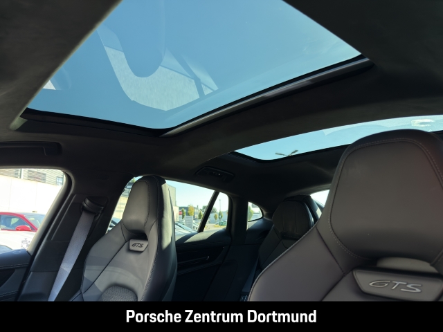 Porsche  Panamera GTS HA-Lenkung InnoDrive Head-Up LED