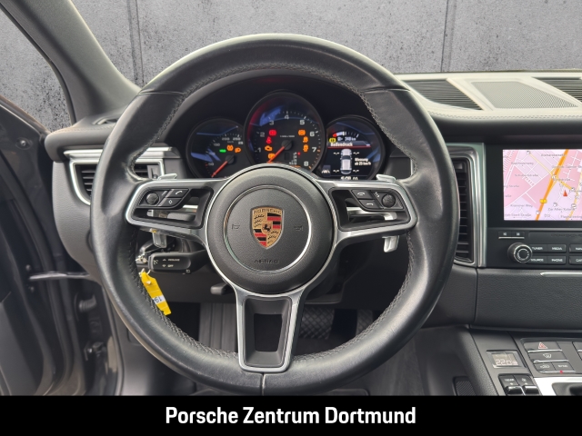 Porsche Macan Luftfederung Rückfahrkamera Panoramadach