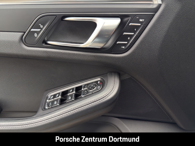 Porsche Macan Luftfederung Rückfahrkamera Panoramadach