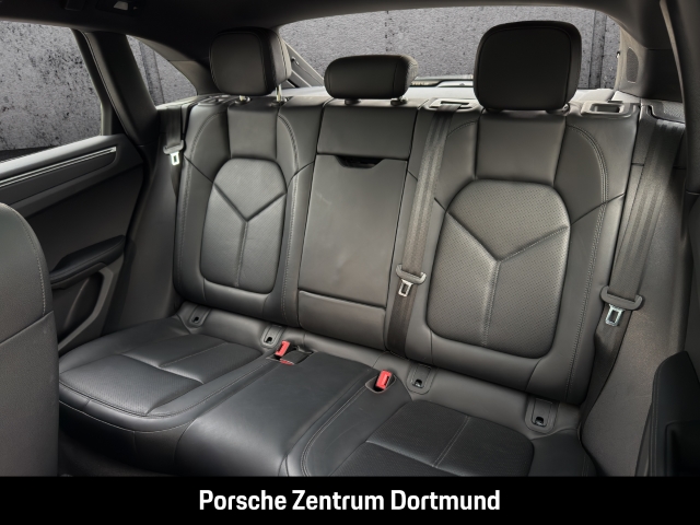 Porsche Macan Luftfederung Rückfahrkamera Panoramadach