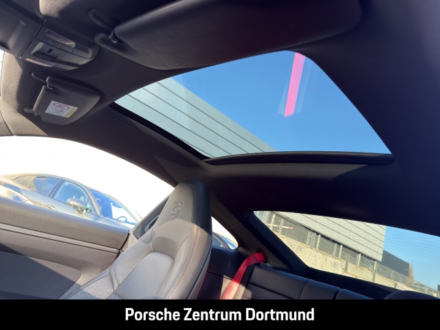 Porsche 992 911 Carrera 4S Sportabgas Sitzbelüftung