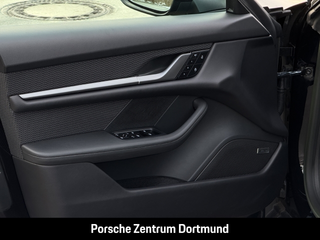 Porsche Taycan 4 Cross Turismo HA-Lenkung InnoDrive BOSE