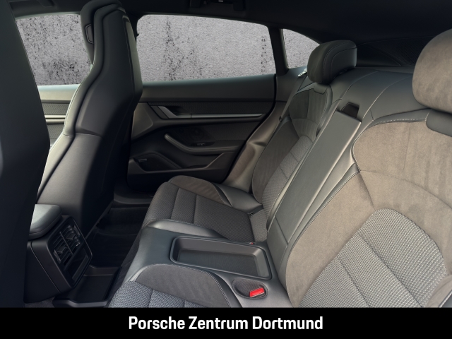 Porsche Taycan 4 Cross Turismo HA-Lenkung InnoDrive BOSE