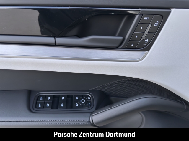 Porsche Cayenne S Coupe BOSE Panoramadach InnoDrive LED