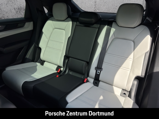Porsche Cayenne S Coupe BOSE Panoramadach InnoDrive LED