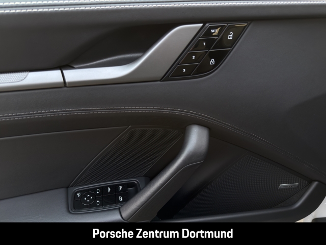 Porsche 992 (911) Carrera S Cabriolet Bose Sportabgas