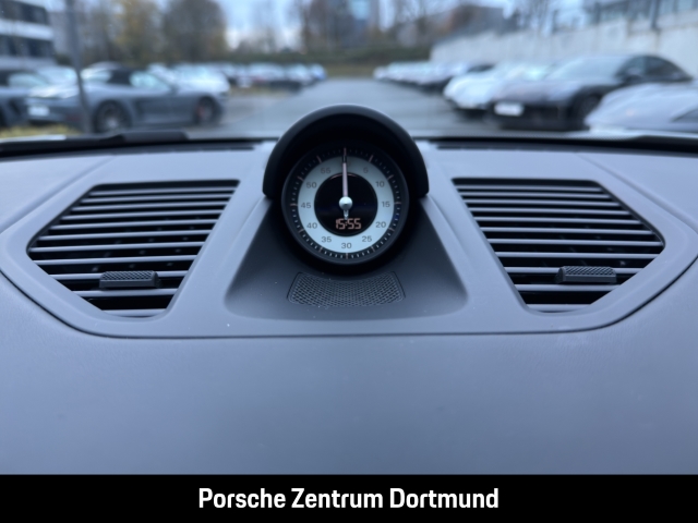 Porsche 992 911 Carrera 4 Liftsystem-VA Nachtsicht