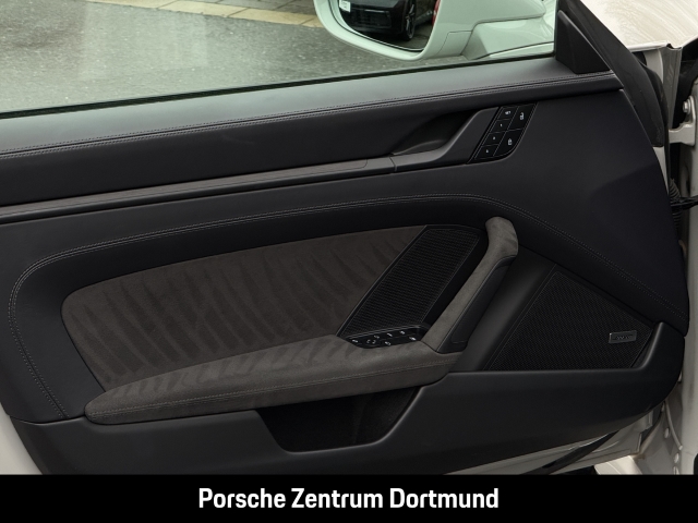 Porsche 992 911 Carrera 4 GTS Cabriolet InnoDrive BOSE