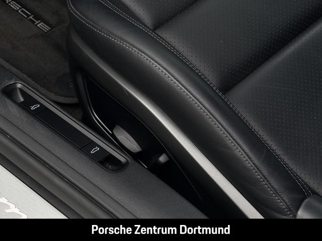 Porsche 992 911 Carrera Sportabgas Surround-View BOSE