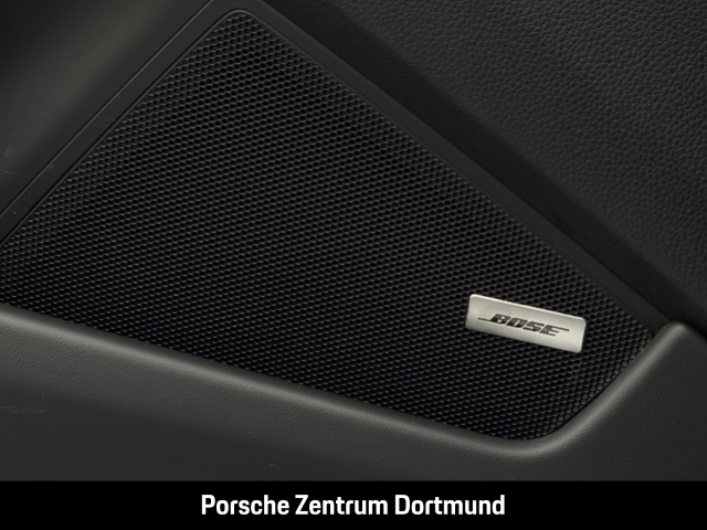 Porsche 992 911 Carrera Sportabgas Surround-View BOSE