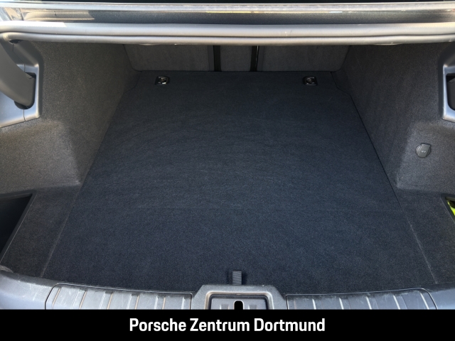 Porsche Taycan InnoDrive Head-Up LED-Matrix Luftfederung