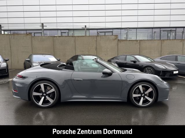 Porsche 992 911 Carrera Cabriolet Sportabgas BOSE 21Zoll