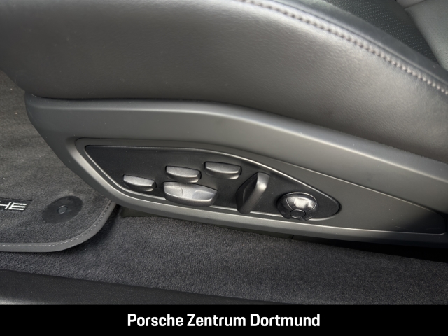 Porsche Taycan 4 BOSE Panorama Luftfederung SportDesign