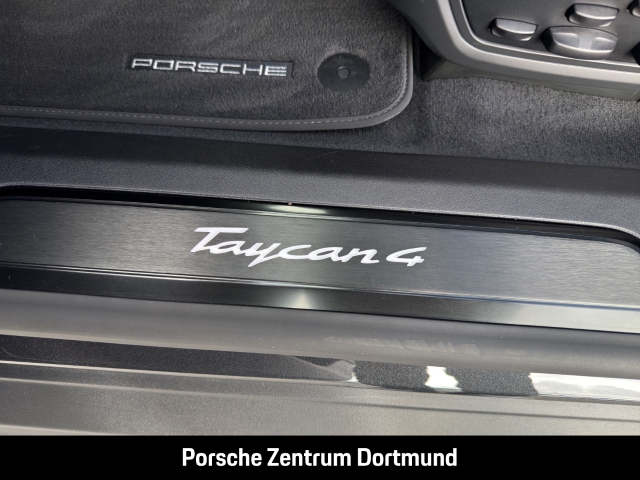 Porsche Taycan 4 BOSE Panorama Luftfederung SportDesign