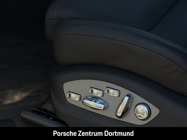 Porsche Macan GTS Rückfahrkamera Sportabgas PASM BOSE