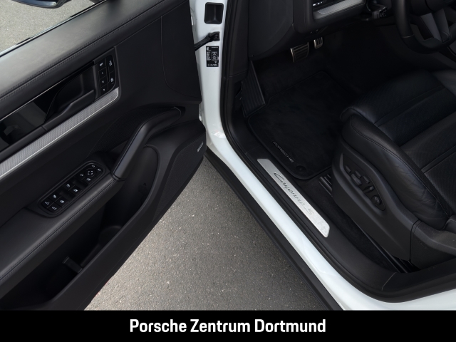 Porsche Cayenne S HA-Lenkung Sportabgas 21-Zoll Head-Up