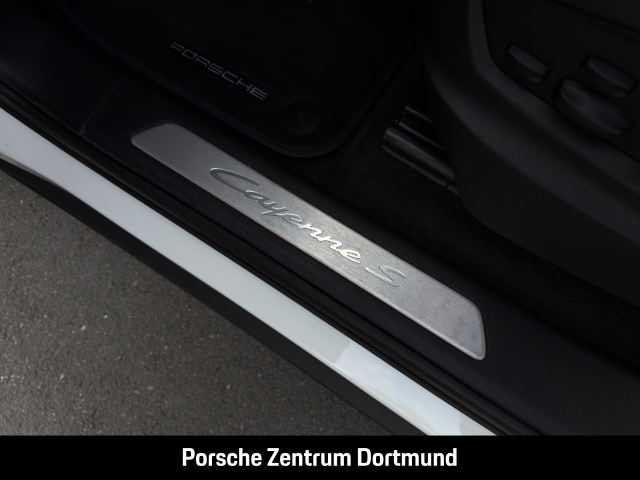 Porsche Cayenne S HA-Lenkung Sportabgas 21-Zoll Head-Up