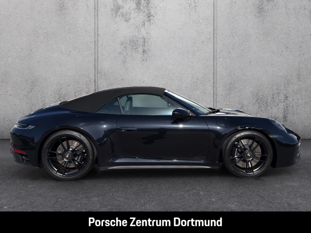 Porsche 992 (911) Carrera 4 GTS Cabriolet