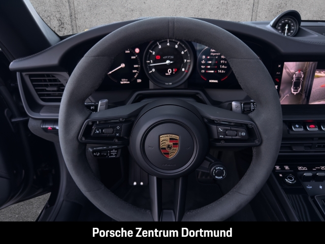 Porsche 992 (911) Carrera 4 GTS Cabriolet
