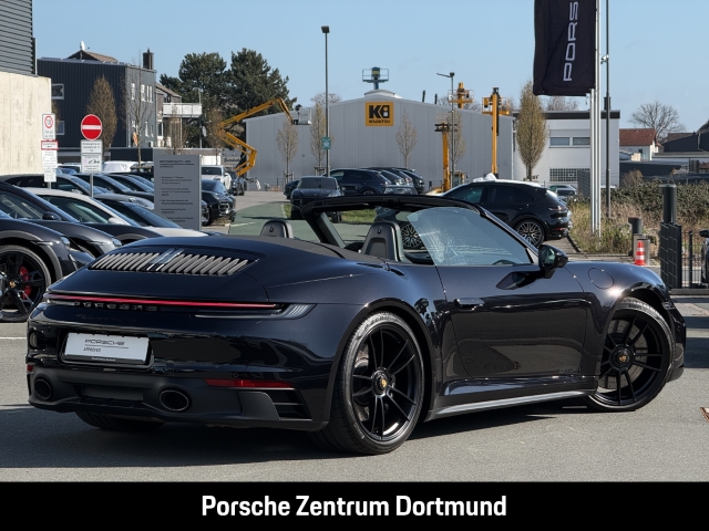 Porsche 992 (911) Carrera 4 GTS Cabriolet