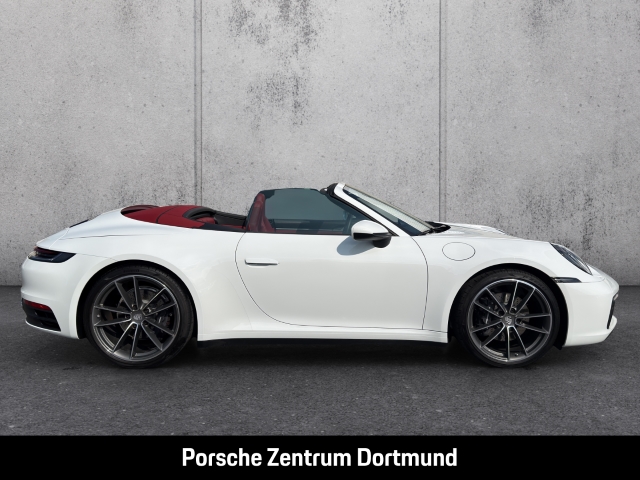 Porsche 992 911 Carrera Cabriolet Sportabgas Sportsitze