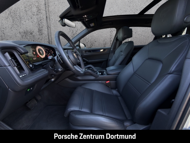 Porsche Cayenne E-Hybrid Black Edition 22-Zoll Panorama