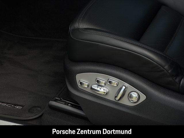 Porsche Macan Panorama Sportabgas Abstandstempostat
