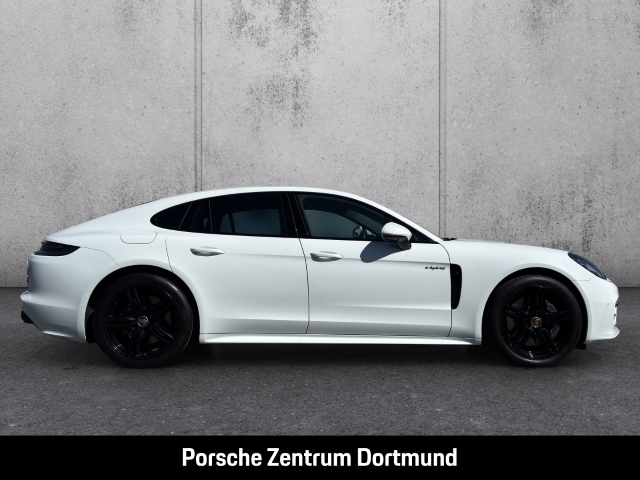 Porsche Panamera 4 E-Hybrid Platinum Edition