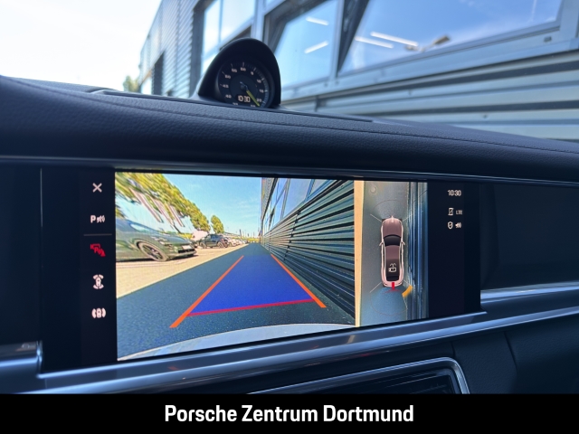 Porsche Panamera 4 E-Hybrid Platinum Edition