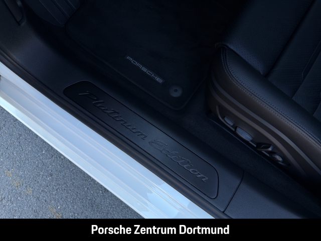 Porsche Panamera 4 E-Hybrid Platinum Edition