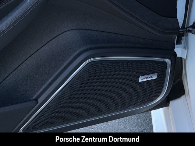Porsche Panamera 4 E-Hybrid Platinum Edition