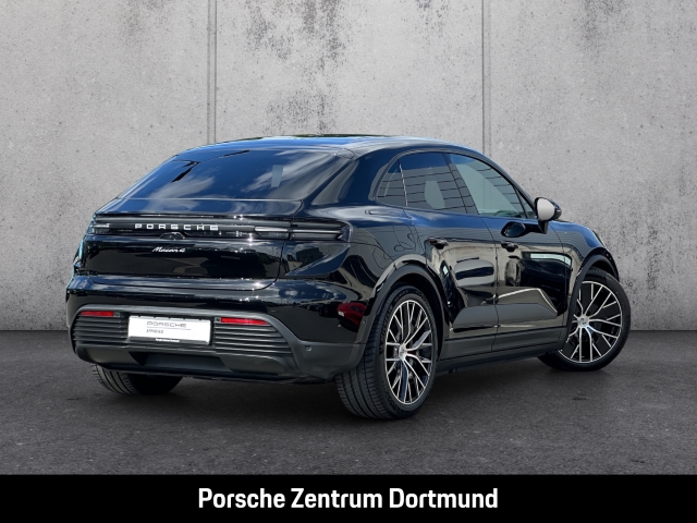 Porsche Macan 4