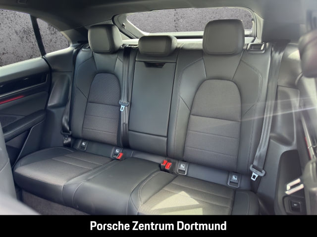 Porsche Macan 4
