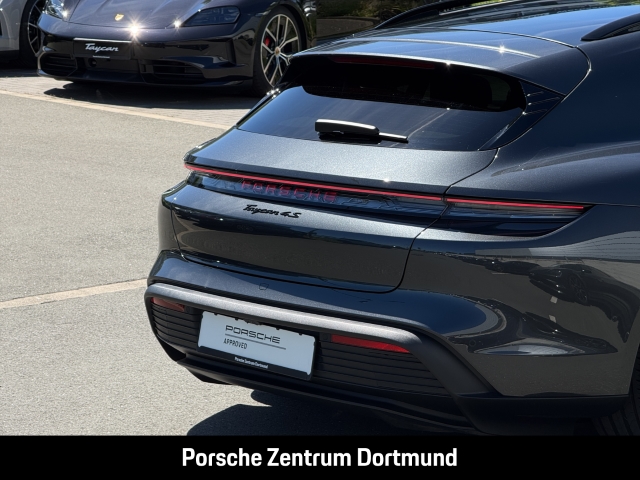 Porsche Taycan 4S Sport Turismo BOSE InnoDrive 20-Zoll
