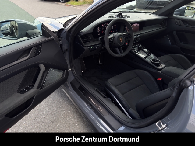 Porsche 992 -2 (911) Carrera GTS Burmester Aerokit