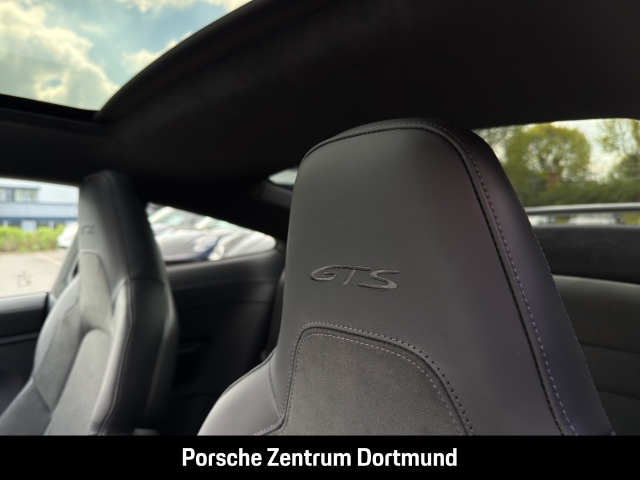 Porsche 992 -2 (911) Carrera GTS Burmester Aerokit